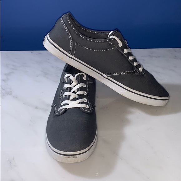 Vans Shoes - Women’s Vans Size 9.5